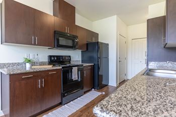 Riverplace kitchen