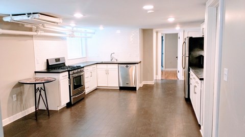 Floor plan for 2 beds, 2 baths, 900 sqft