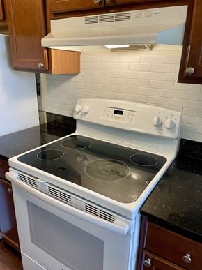St. Paul apartment for rent - Updated, modern appliances.