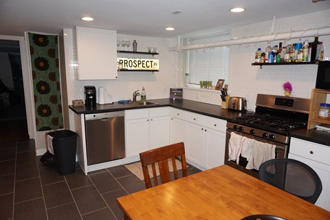 Floor plan for 2 beds, 1 bath, 900 sqft