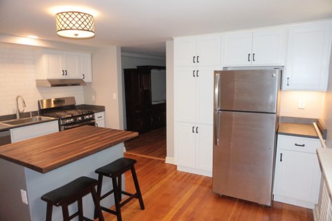 Floor plan for 2 beds, 1 bath, 900 sqft