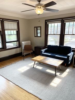 St. Paul apartment for rent - Corner unit - plenty of natural light.