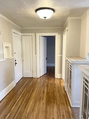 Saint Paul apartment for rent - Updated light fixtures.