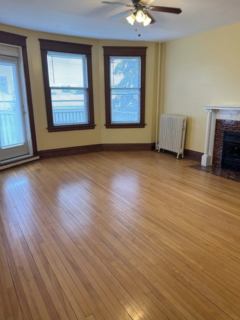 Floor plan for 2 beds, 1 bath, 1350 sqft