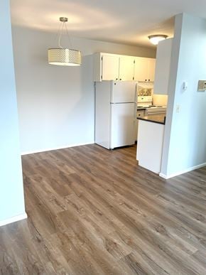 Bloomington apartment for rent - Completely updated unit with new flooring, fixtures, paint.