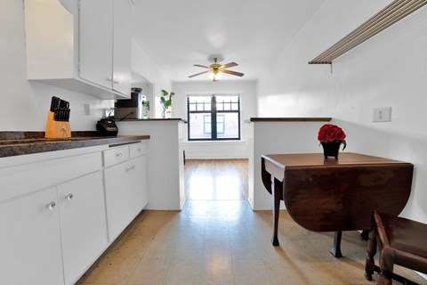 Floor plan for 1 bed, 1 bath, 600 sqft