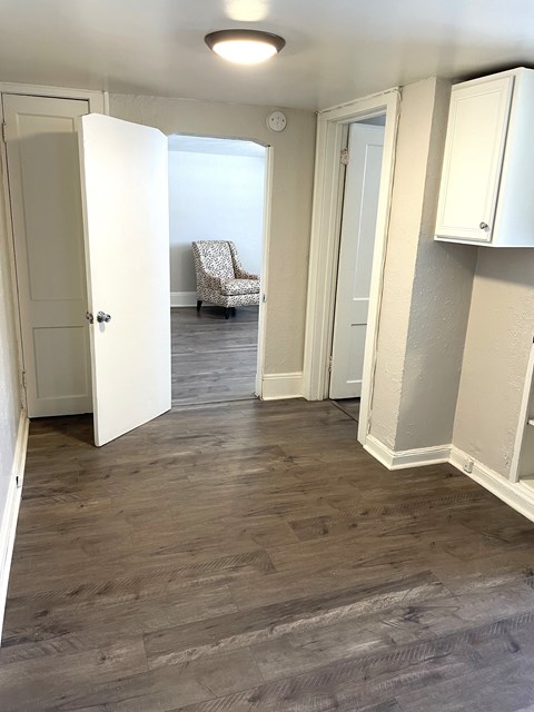 Floor plan for 2 beds, 1 bath, 850 sqft