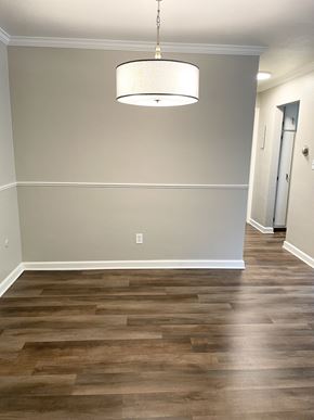 St. Paul apartment for rent - Fresh decor and flooring.