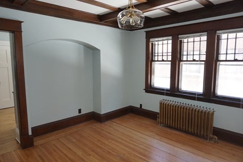 Floor plan for 2 beds, 1 bath, 850 sqft