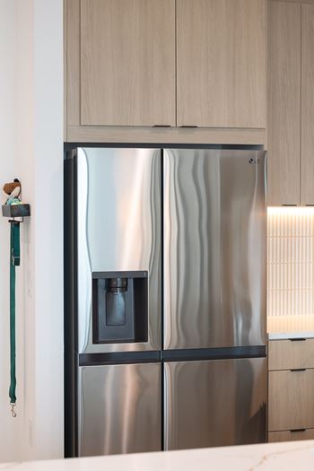Stainless steel refrigerator 