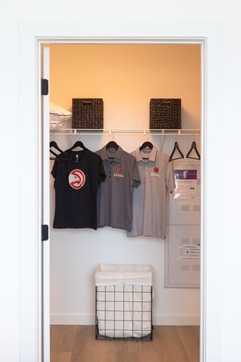 Closet with clothes 