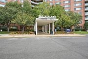 Alexandria apartment for rent - The Ashlawn Apartment Complex at Ashlawn at Southern Towers, Alexandria, VA