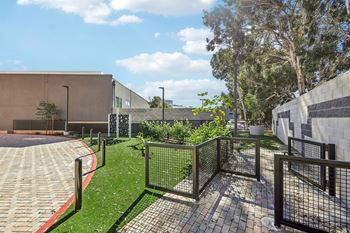 Corner park with gate 