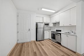 Los Angeles apartment for rent - Kitchen with wooden floor at Parkview Living Apartments, California, 90026