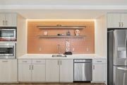 Alexandria apartment for rent - Kitchen Appliances at Stratford at Southern Towers, Alexandria, VA