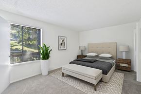 Annandale apartment for rent - Bedroom with a bed at Vistas of Annandale, Virginia