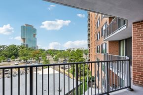Alexandria apartment for rent - The Graham at Southern Towers