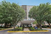 Alexandria apartment for rent - Monticello at Southern Towers