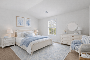 Elizabethtown apartment for rent - Primary Bedroom with Vaulted Ceiling at Featherton Crossing Apartments