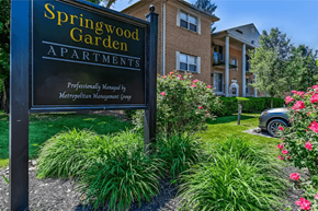 West Lawn apartment for rent - Springwood Gardens Signage