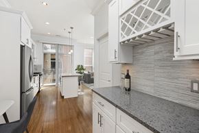 Chicago apartment for rent - Modern Finishes at Reside on Jackson