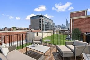 Chicago apartment for rent - Roof Deck at Reside on Jackson