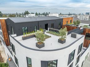 Toluca Lake apartment for rent - Courtyard Views