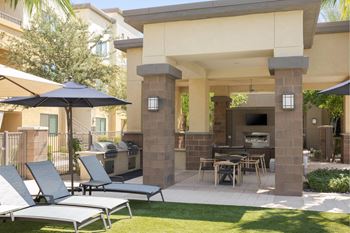 Entertainment ramada w/ grills