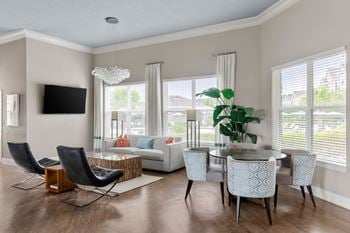 2 Expansive clubhouses