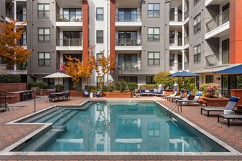 Lavish courtyard w/ saltwater swimming pool & wifi