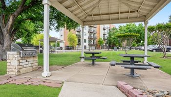 Private park w/ gazebos & gas grills
