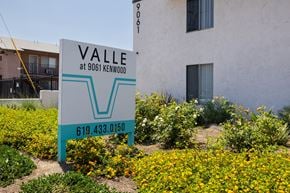 Spring Valley apartment for rent - A sign for a place called VALE at 9061 Kenwood.