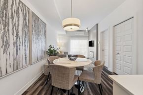 Gatineau apartment for rent - Modern dining room with round table at Horizon Apartments, Quebec