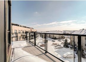 Gatineau apartment for rent - Balcony view overlooking snowy residential courtyard at Horizon Apartments, Gatineau, QC J9A 0G9