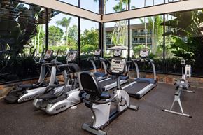 Huntington Beach apartment for rent - A gym with treadmills and exercise bikes.