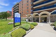 Hamilton apartment for rent - A blue sign with Confederation Square 2 written on it.