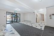Hamilton apartment for rent - LOBBY APTS