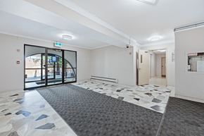 Hamilton apartment for rent - LOBBY APTS