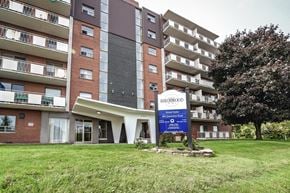 Hamilton apartment for rent - A sign in front of a building that says Birchwood.