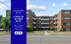 Hamilton apartment for rent - A blue sign offering a free month of rent for a 13-month lease.