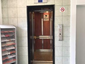 Hamilton apartment for rent - A door with a sign on it that says private.