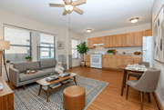 Chicago apartment for rent - Living Room at Sheridan Park, Chicago, IL