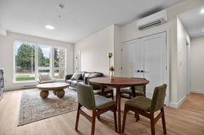 Surrey apartment for rent - A dining room with a table and chairs.