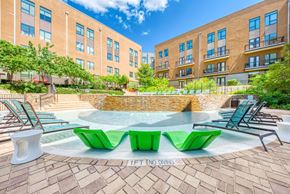 San Antonio apartment for rent - A pool with a sign that says 1FT NO DIVING.