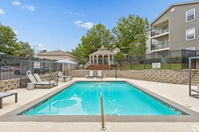 Auburn apartment for rent - Beautiful pool with lounging chairs