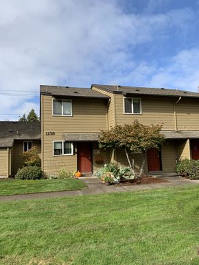 Eugene apartment for rent - A building with the number 1193 on it.
