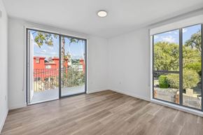 Santa Monica apartment for rent - Unfurnished Living Space at The Wilson, Santa Monica, CA