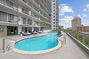 Los Angeles apartment for rent - A swimming pool at Hollywood Ardmore, Los Angeles California