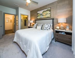 Savannah apartment for rent - Primary bedroom with  large walk in closet