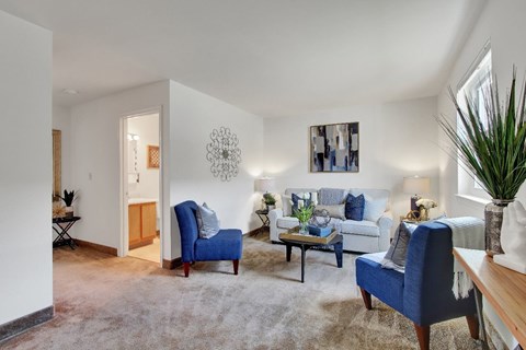 Floor plan for 1 bed, 1 bath, 689 sqft